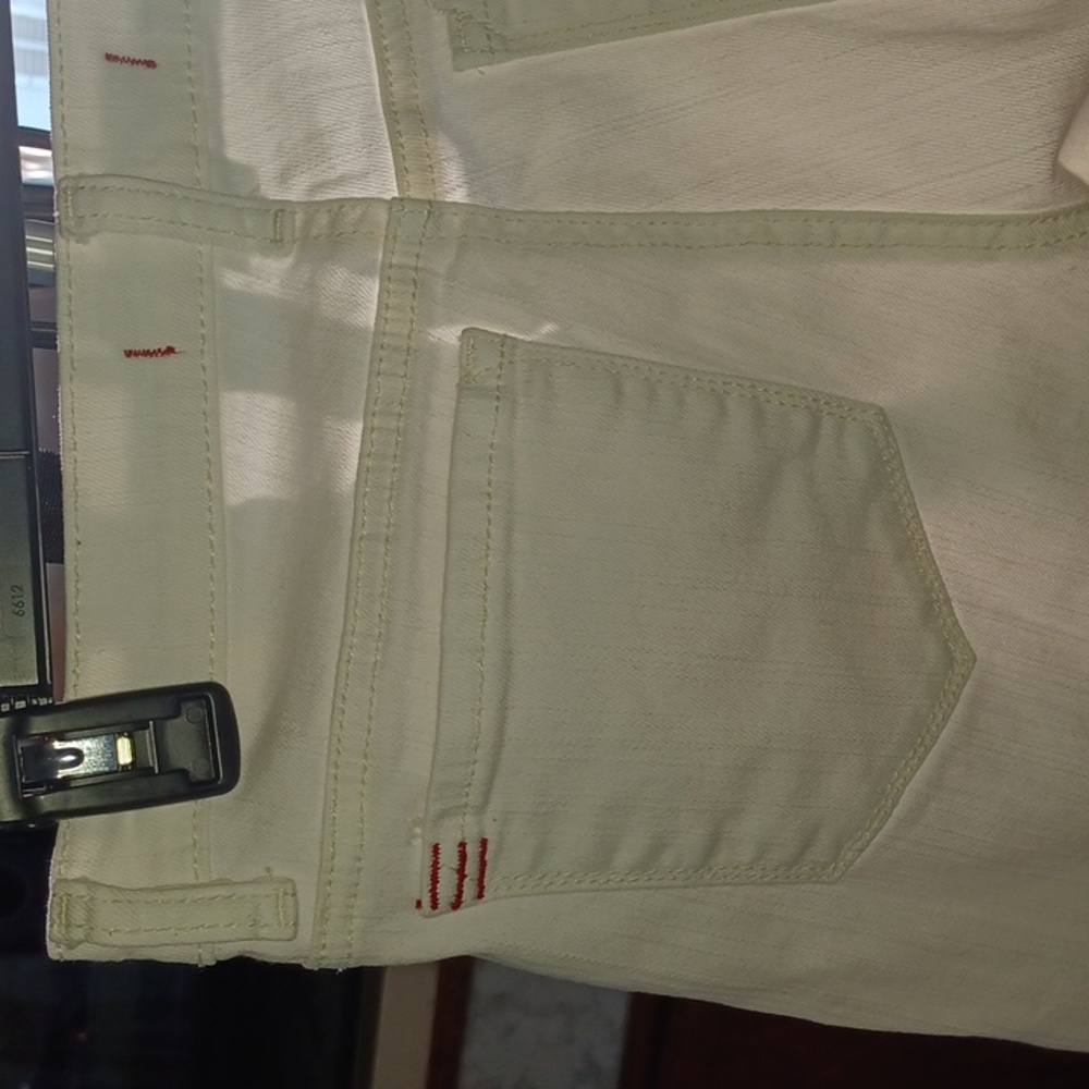 BDG Cigarette Mid Rise Wht - Picture 9 of 9